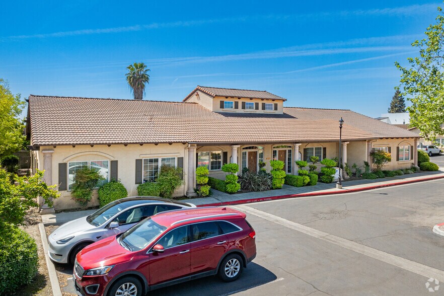 4150 S Demaree St, Visalia, CA à louer - Photo du bâtiment - Image 3 de 9