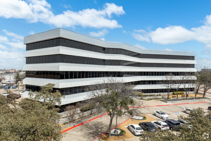 555 Republic Dr, Plano, TX for lease - Building Photo - Image 2 of 12