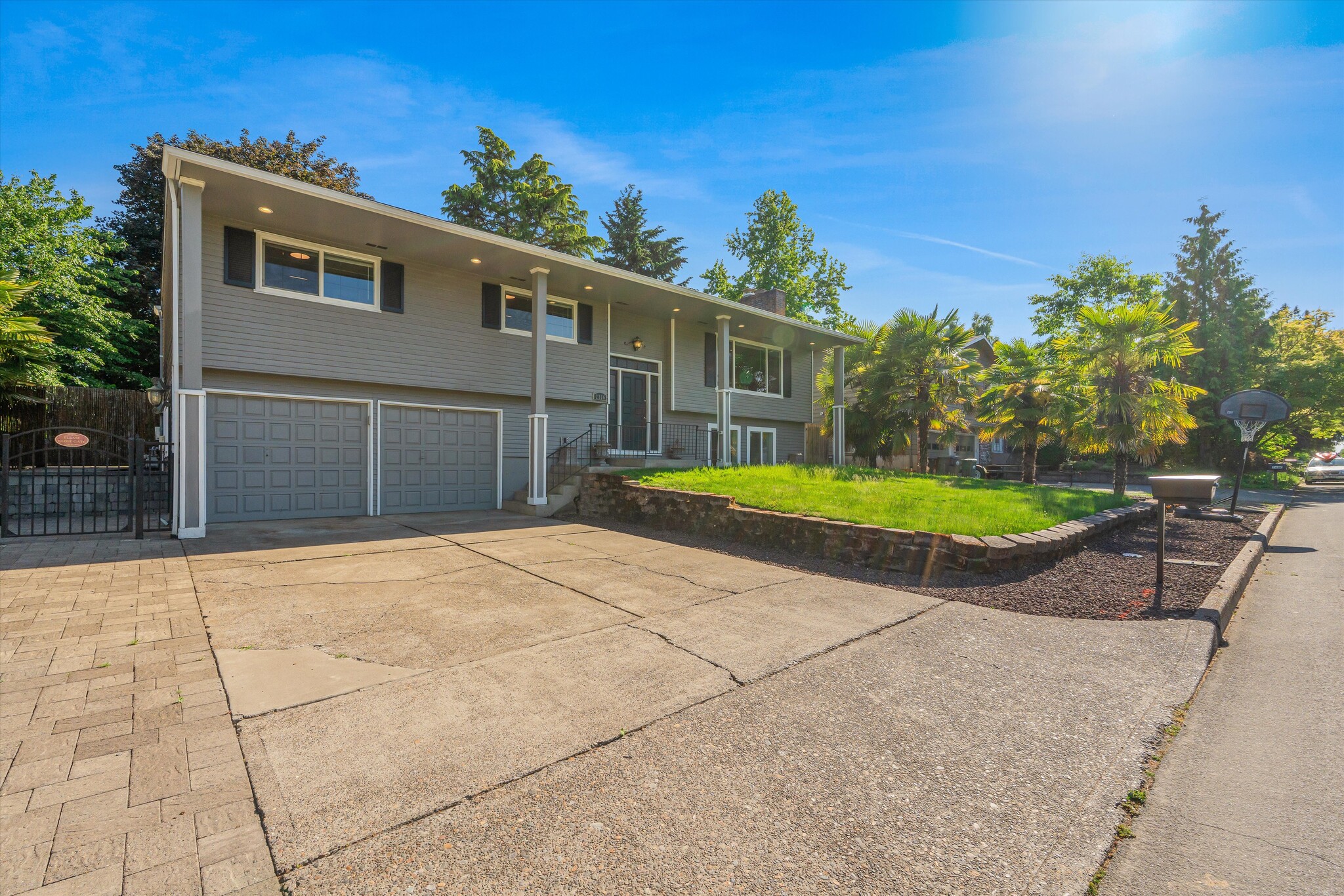 2706 SE Spruce St, Hillsboro, OR for sale Primary Photo- Image 1 of 37