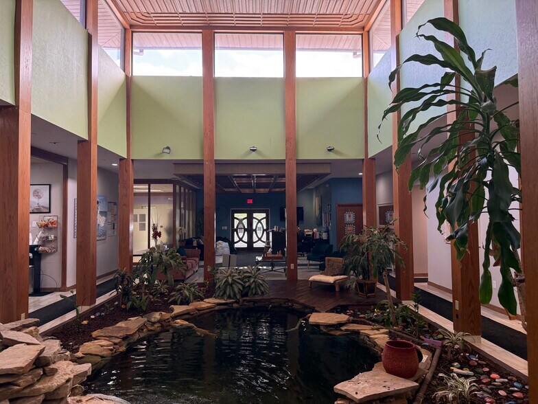 2120 Range Rd, Clearwater, FL à vendre - Photo du bâtiment - Image 2 de 8