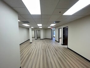 8991 W Flamingo Rd, Las Vegas, NV for lease Interior Photo- Image 1 of 9