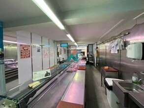 Retail in Salamanca, Salamanca for lease Interior Photo- Image 2 of 4