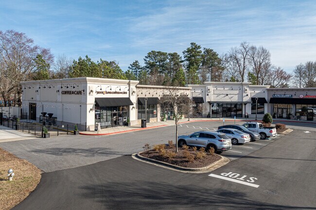 Plus de détails pour 735 N Main St, Alpharetta, GA - Commerce de détail à louer