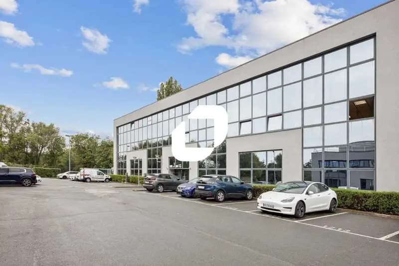 Office in Palaiseau for lease Building Photo- Image 1 of 14