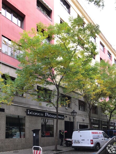 Calle del General Díaz Porlier, 51, Madrid, Madrid à louer - Photo du bâtiment - Image 2 de 3