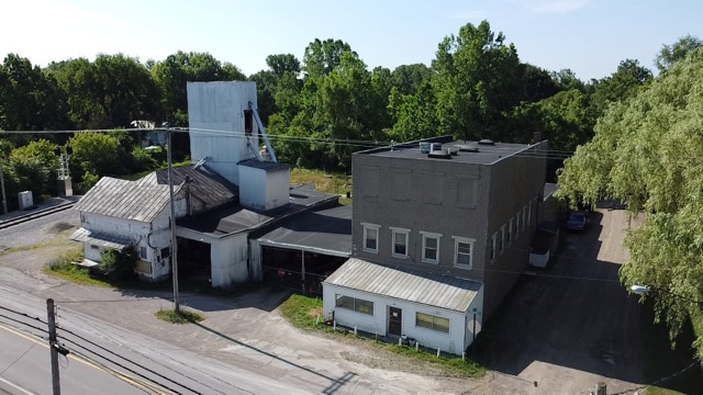 627 W Temperance Rd, Temperance, MI for sale - Primary Photo - Image 1 of 11