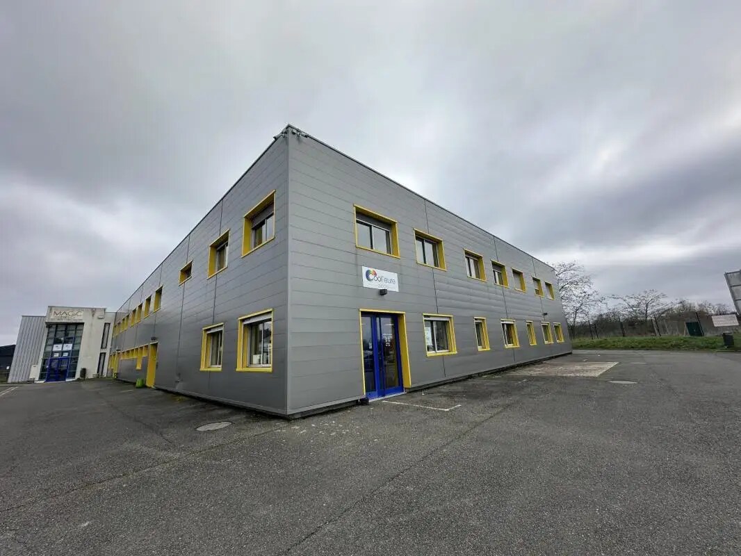 Bureau dans Le Coudray à louer Photo du bâtiment- Image 1 de 15