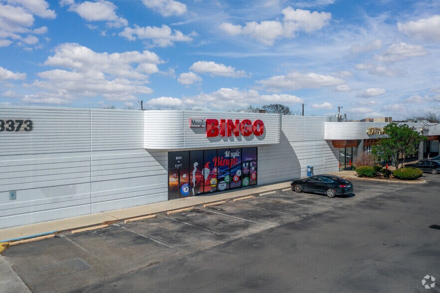 8323-8373 Culebra Rd, San Antonio, TX for lease - Building Photo - Image 2 of 9