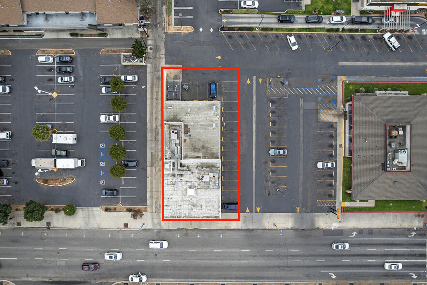 225 E 6th St, Long Beach, CA for lease - Building Photo - Image 3 of 25