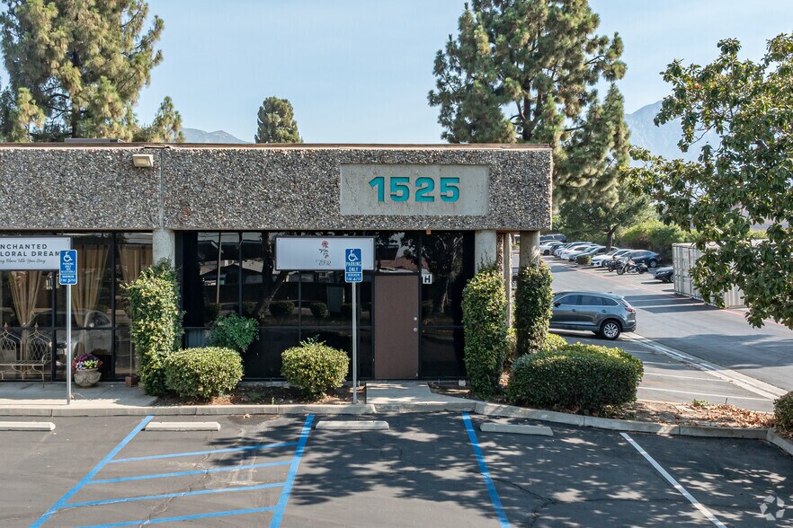 1525 W 13th St, Upland, CA à louer - Photo du bâtiment - Image 3 de 4