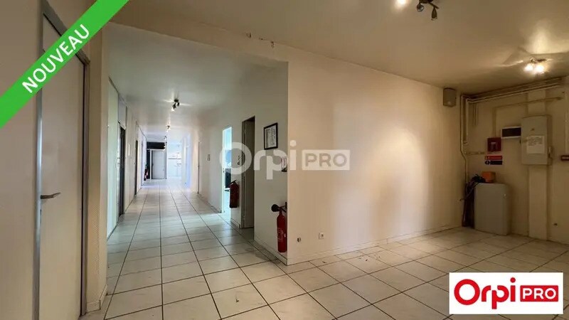 Office in Valence for sale - Interior Photo - Image 3 of 12