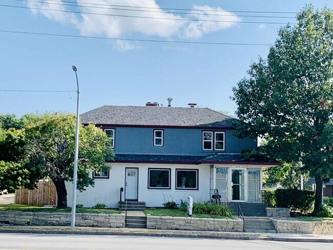 Plus de détails pour 5519 Northwest Radial Hwy, Omaha, NE - Bureau à vendre