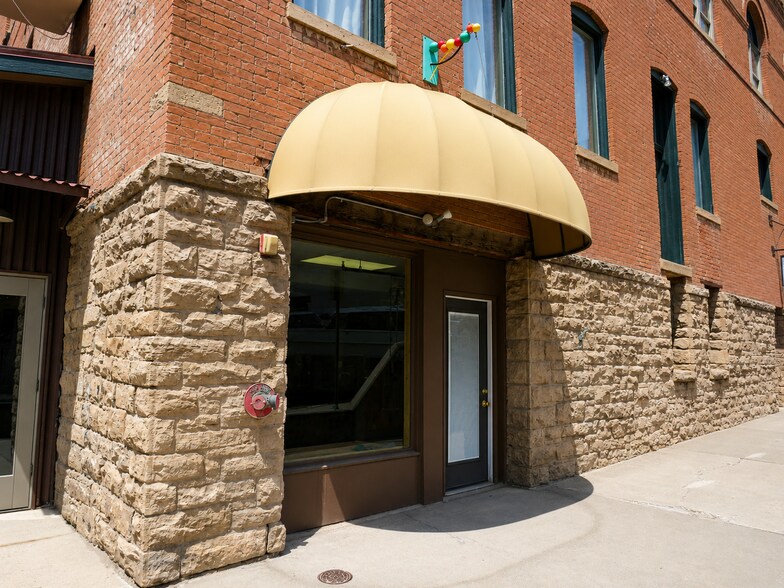 242 7th Ave, Ouray, CO à vendre - Photo du bâtiment - Image 2 de 11