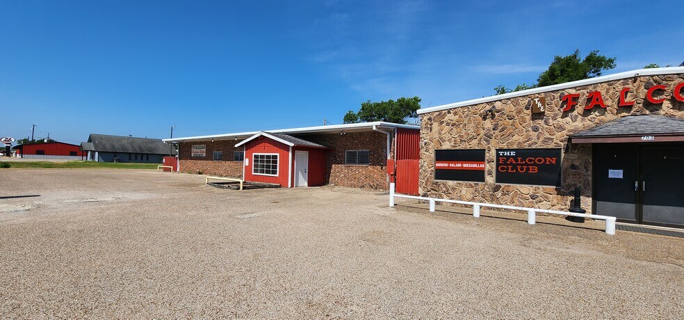701 N Martin Luther King Jr Hwy, Mexia, TX à vendre - Photo du bâtiment - Image 2 de 74