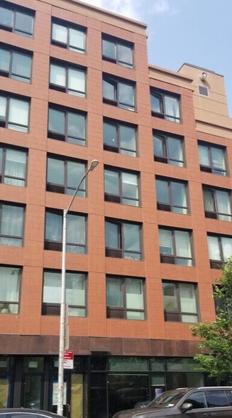 263-267 W 126th St, New York, NY à louer - Photo du bâtiment - Image 3 de 5