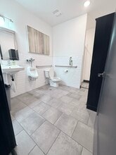 4685 S Highland Dr, Holladay, UT à louer Photo intérieure- Image 2 de 17