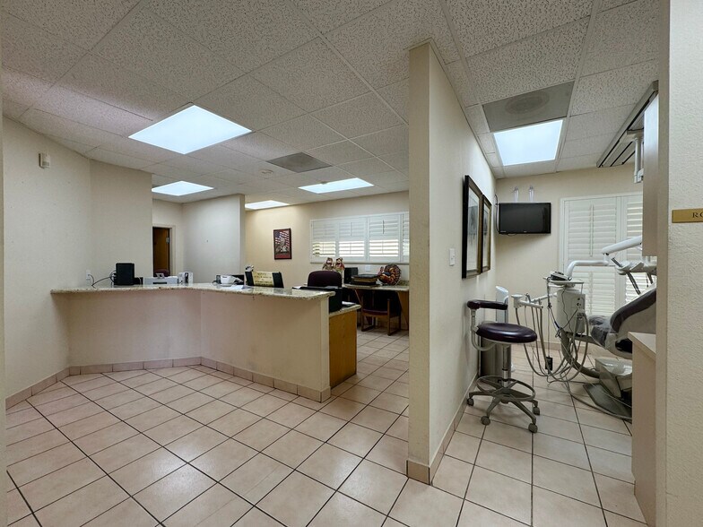 1520 Corpus Christi St, Laredo, TX à louer - Photo du bâtiment - Image 2 de 13