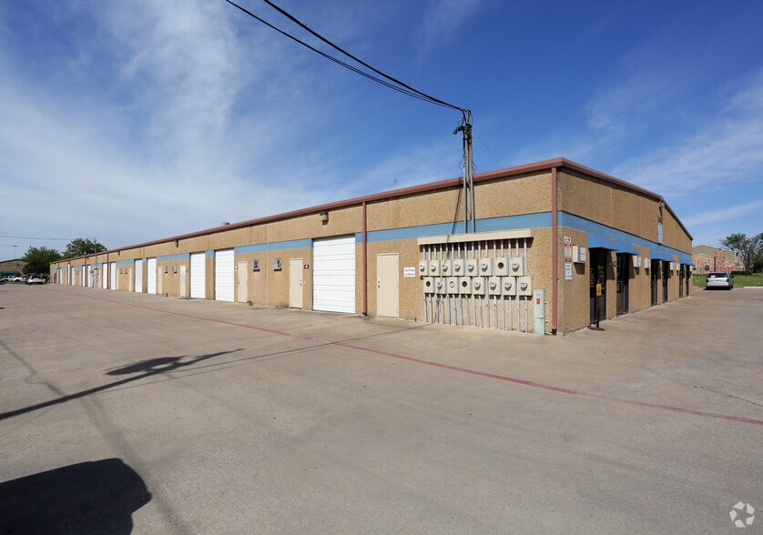 2533 Franklin Dr, Mesquite, TX à louer - Photo du bâtiment - Image 2 de 5