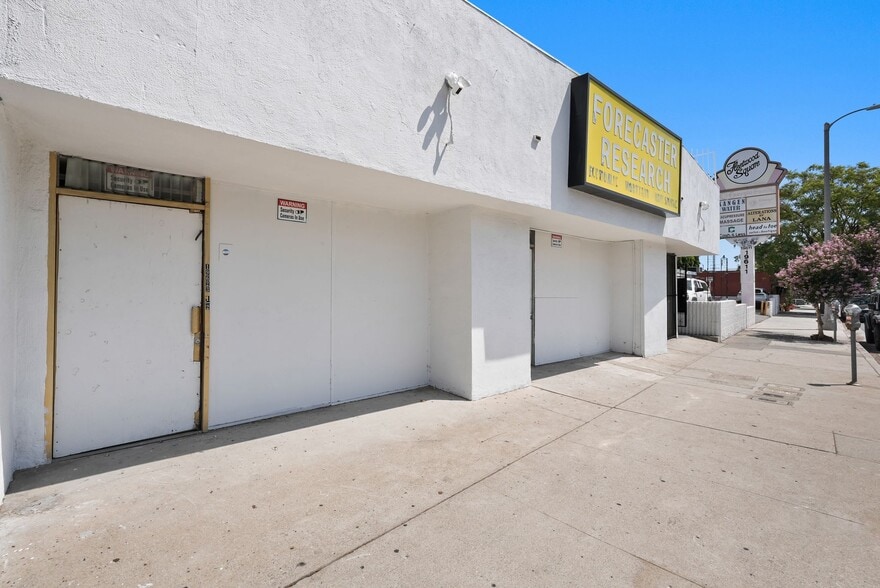19621-19623 1/2 Ventura Blvd, Tarzana, CA for sale - Building Photo - Image 3 of 78