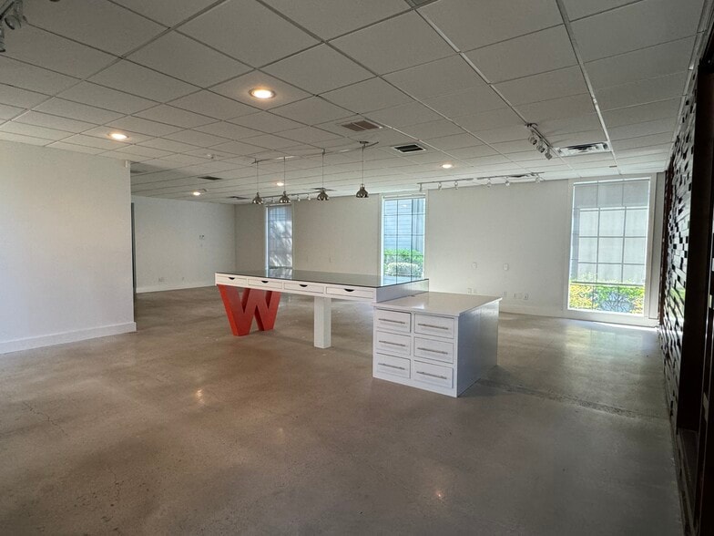 E Skelly Dr & S Lewis, Tulsa, OK for lease - Building Photo - Image 2 of 7