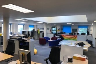 2 Lawn House Clos, Londres à louer Photo intérieure- Image 2 de 4