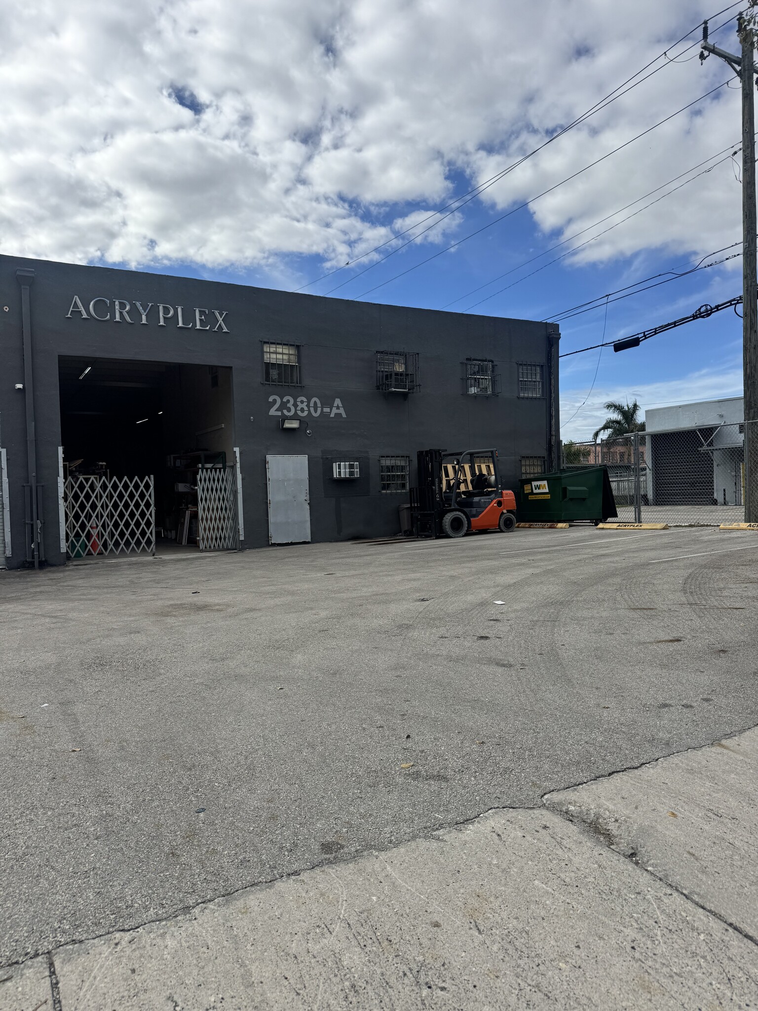 2376-2380 NW 21st Ter, Miami, FL à louer Photo intérieure- Image 1 de 19