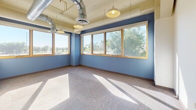 60 Plato Blvd E, Saint Paul, MN for lease Interior Photo- Image 2 of 10