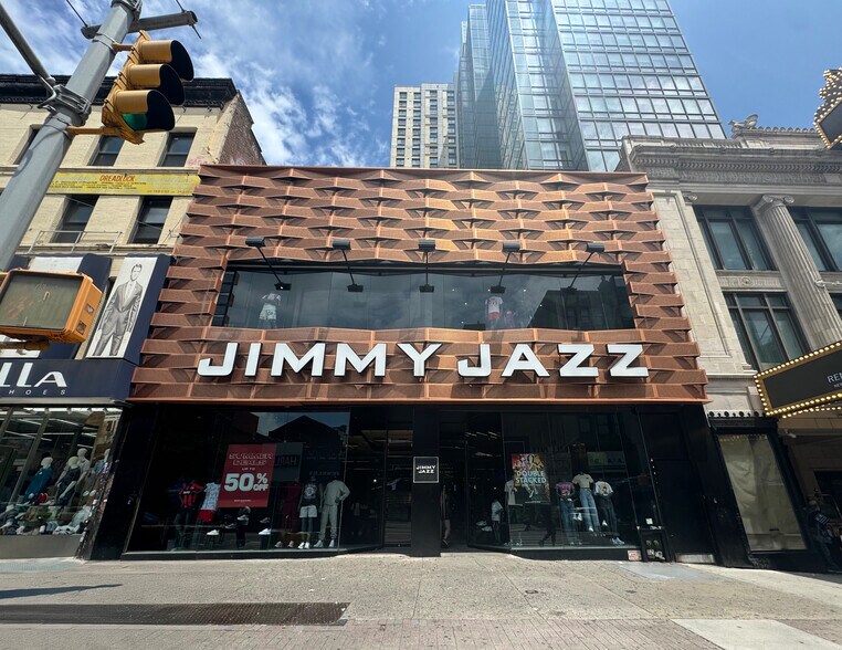 239 W 125th St, New York, NY for lease - Building Photo - Image 2 of 3