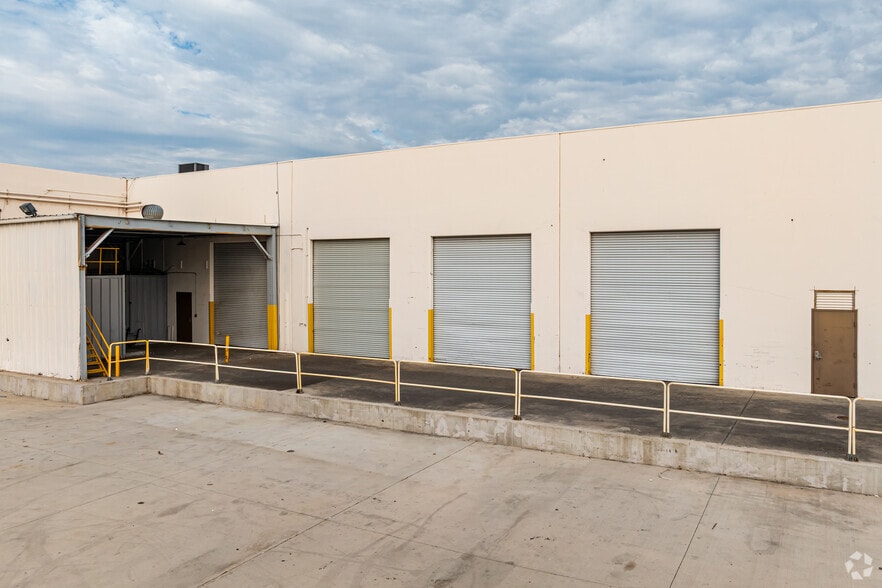 5780 Soestern Ct, Chino, CA for lease - Building Photo - Image 2 of 36