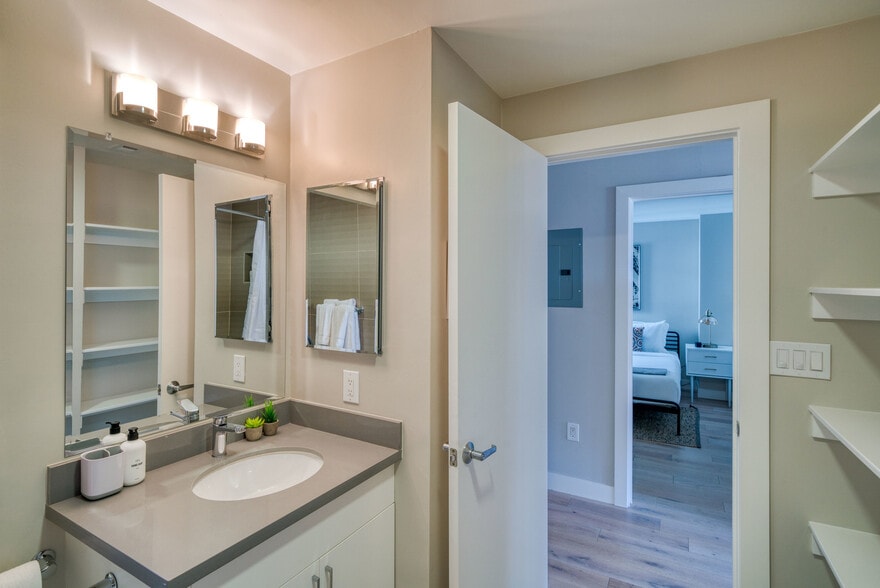 1668 Washington St, San Francisco, CA for sale - Building Photo - Image 3 of 26