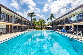 Plus de détails pour 11736 US Highway 19, Port Richey, FL - Services hôteliers à vendre