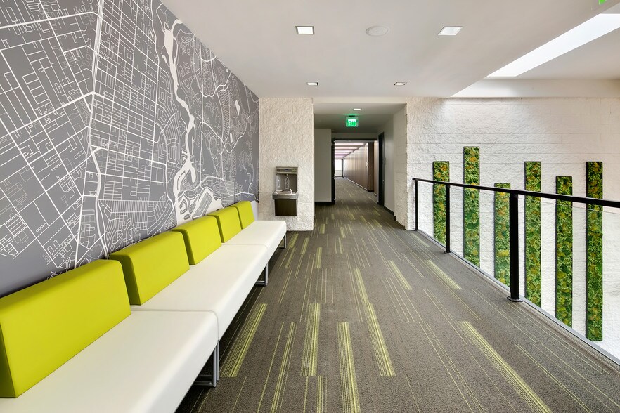 150 Paularino Ave, Costa Mesa, CA à louer - Photo intérieure - Image 2 de 8