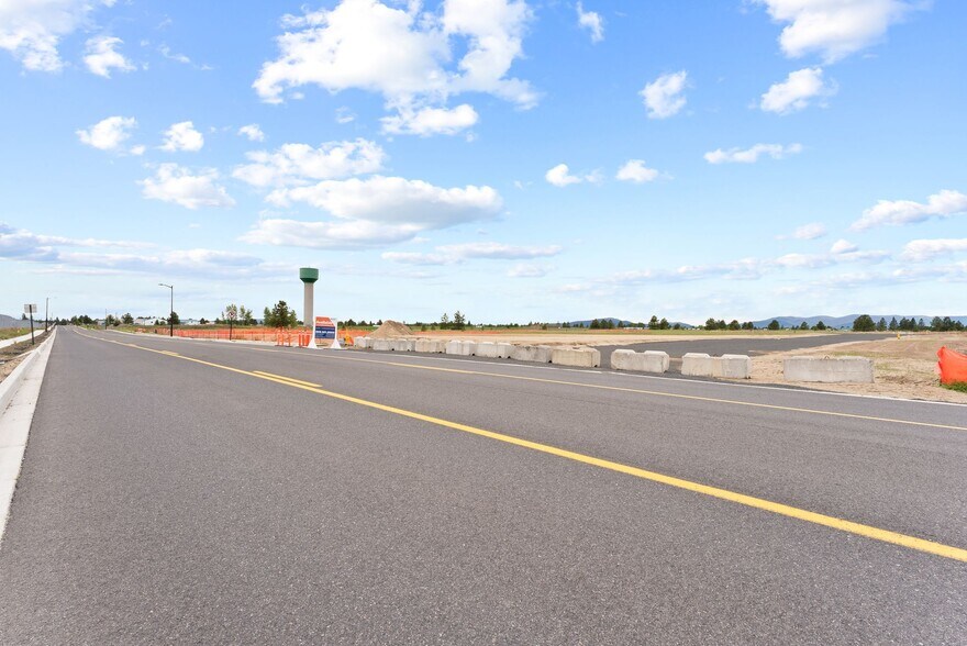 1401-1481 N Cedar Rd, Deer Park, WA for sale - Building Photo - Image 3 of 10