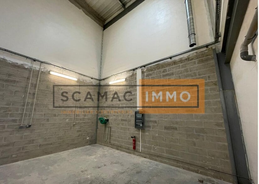 Industrial in Bussy-Saint-Martin for lease - Interior Photo - Image 3 of 7