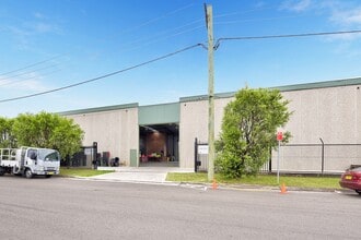 14 Boola Ave, Yennora à louer Photo du bâtiment- Image 2 de 5