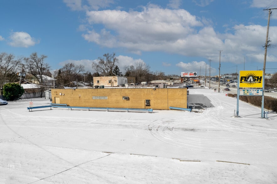 1720-1724 N Rand Rd, Palatine, IL for sale - Building Photo - Image 3 of 8