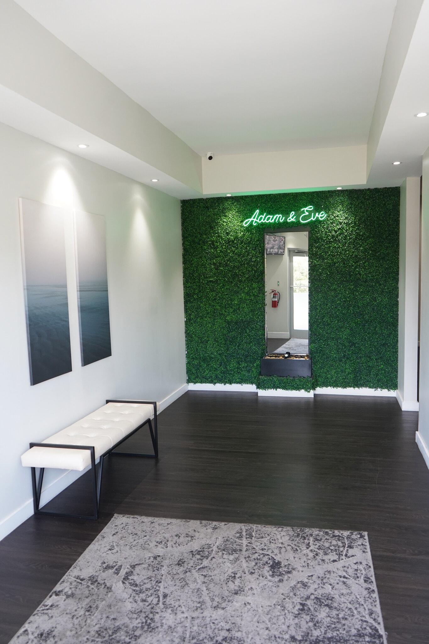 681 NW 108th St, Miami, FL for lease Interior Photo- Image 1 of 8