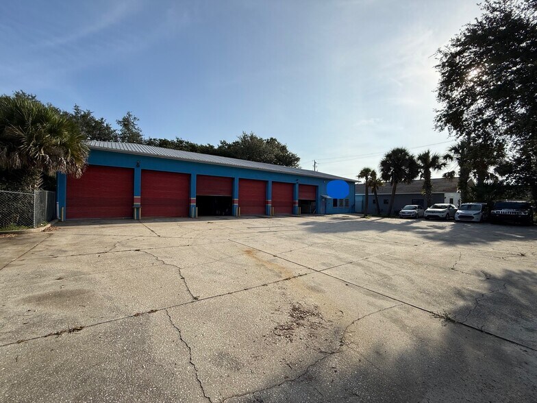2156 W King St, Cocoa, FL à louer - Photo du bâtiment - Image 1 de 13