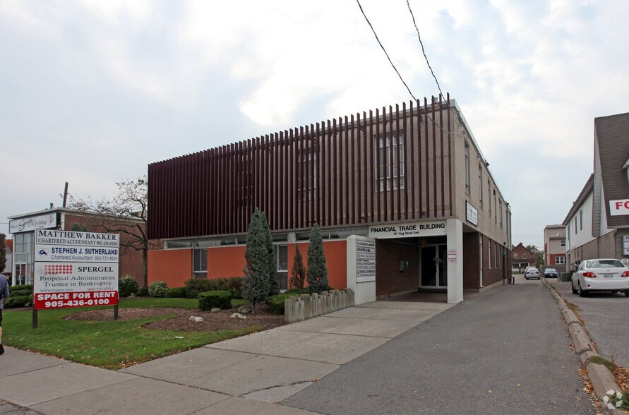 187 King St E, Oshawa, ON à vendre - Photo du bâtiment - Image 3 de 4