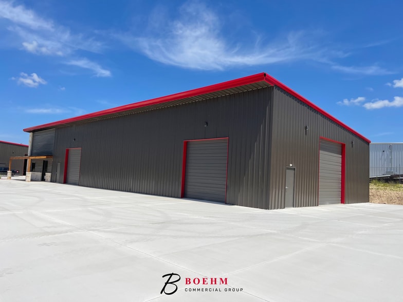 50 Worth Dr, Boerne, TX for lease - Building Photo - Image 2 of 15