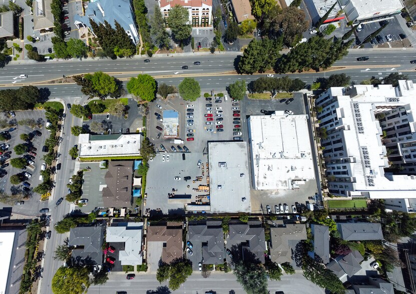 831 El Camino Real, Mountain View, CA à vendre - Photo du bâtiment - Image 3 de 6