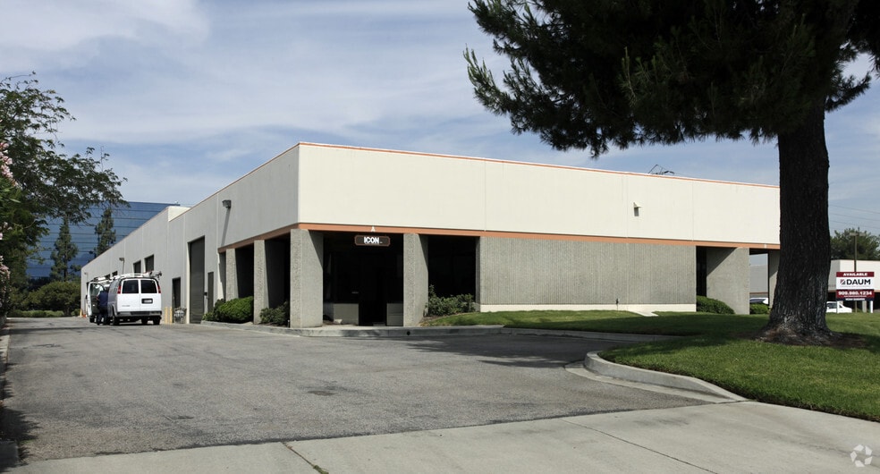 1814 Commercenter W, San Bernardino, CA for lease - Building Photo - Image 2 of 6