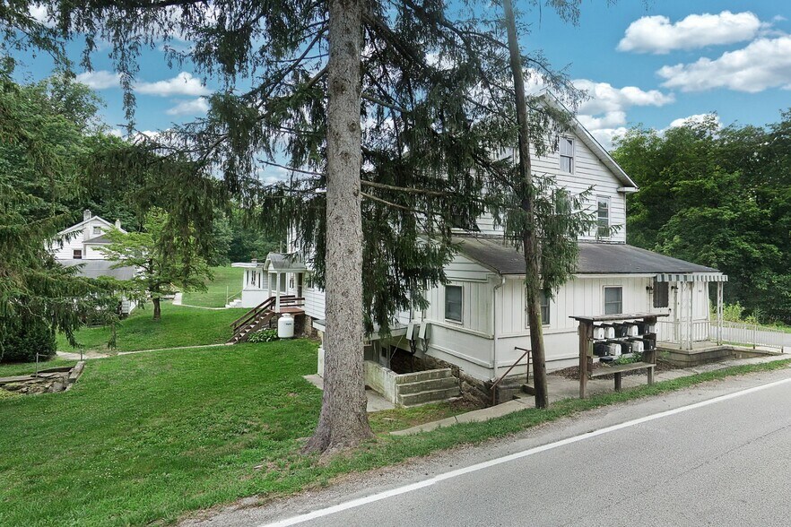 862 Iron Ridge Rd, Spring Grove, PA à vendre - Photo du bâtiment - Image 2 de 78