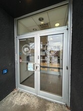 4747 W Peterson Ave, Chicago, IL for lease Interior Photo- Image 2 of 10