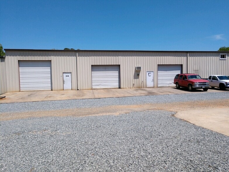 358 Dixon St, Lexington, NC for lease - Primary Photo - Image 1 of 2