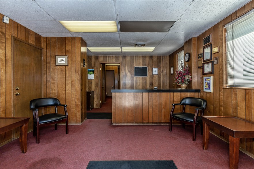 283 N Main St, Fredericktown, OH for sale - Interior Photo - Image 3 of 70