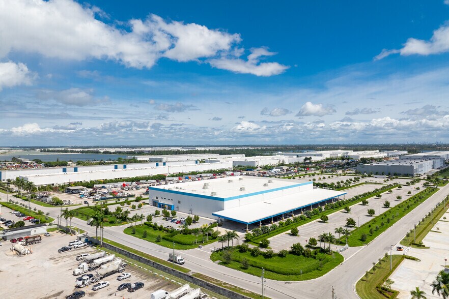 10910 NW 144th St, Hialeah, FL for lease - Aerial - Image 2 of 5