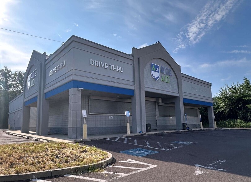 1334 Windrim Ave, Philadelphia, PA for lease - Building Photo - Image 1 of 5