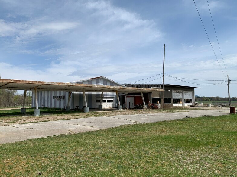 56300 Ash Osceola IN 46561 rd, Osceola, IN à vendre - Photo du bâtiment - Image 2 de 3