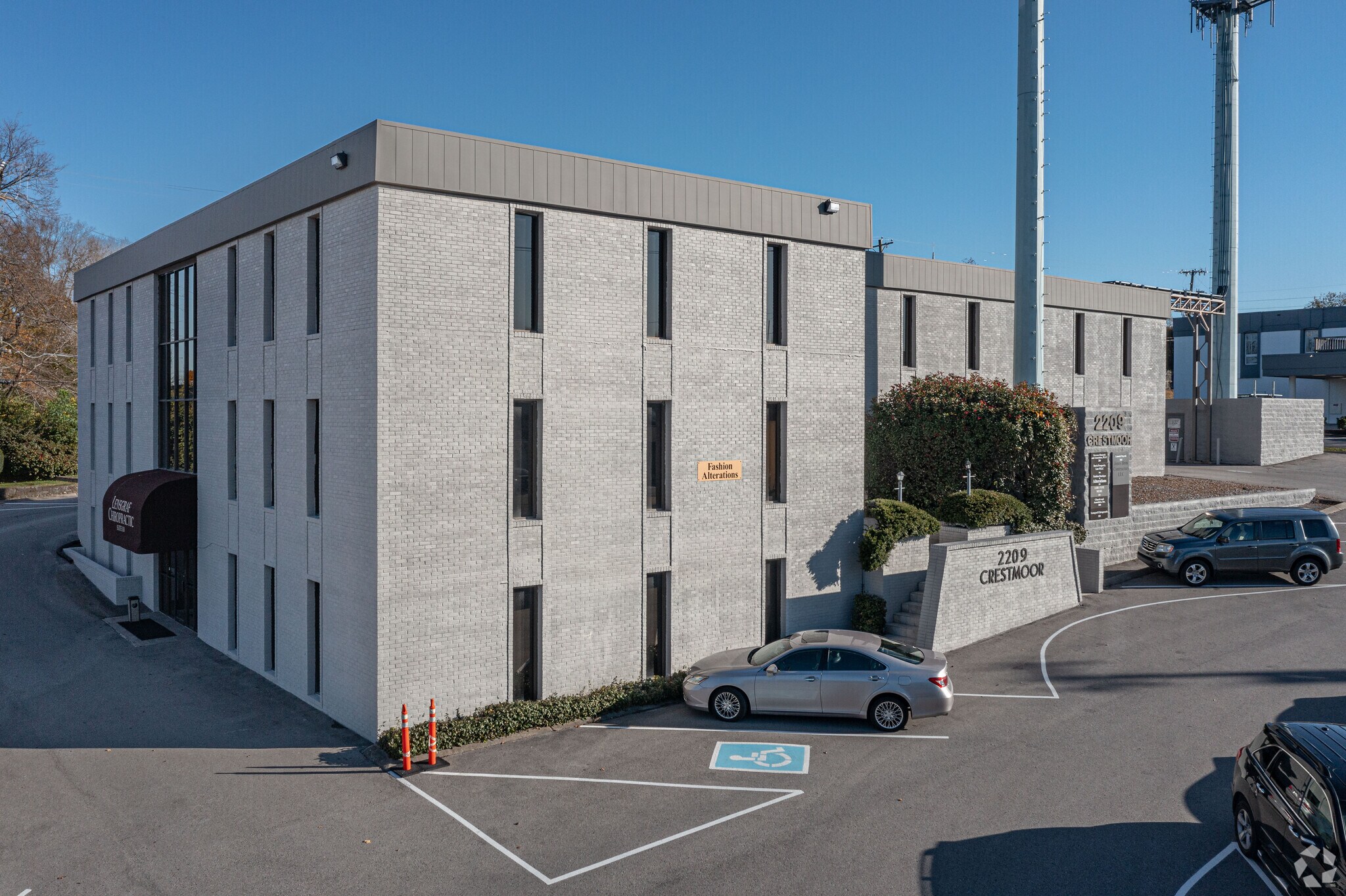 2209 Crestmoor Rd, Nashville, TN for lease Building Photo- Image 1 of 5